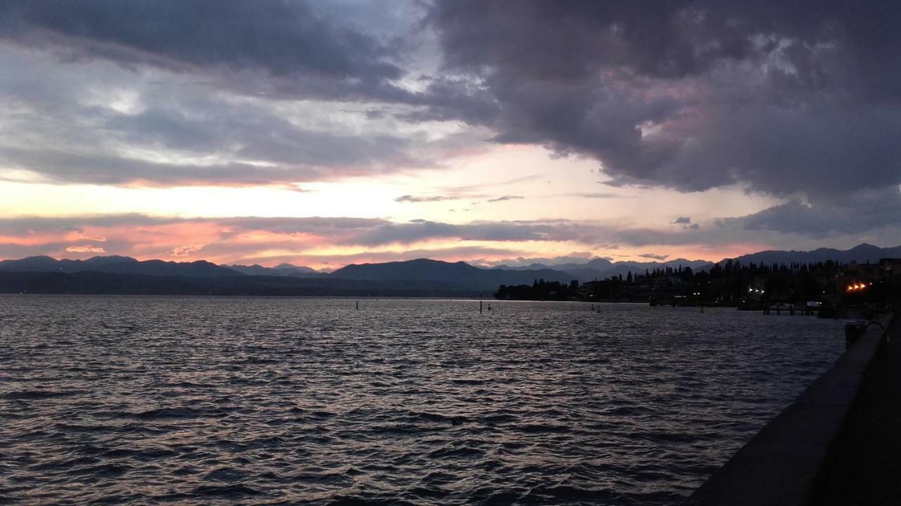 71 Via Vittorio Emanuele, Vista Lago E Terme Leilighet Sirmione Eksteriør bilde